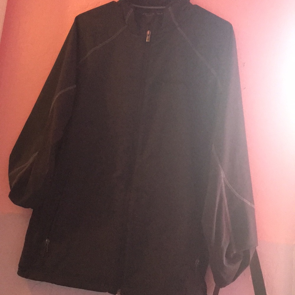 Light navy blue Columbia windbreaker